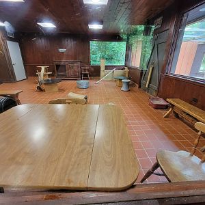 Oglebay Good Zoo - Bobcat indoor area, West Virginia Conservation Center