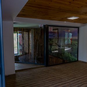 indoor enclosures monkey