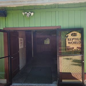 Sarasota Jungle Gardens (2023) - Reptile World entrance