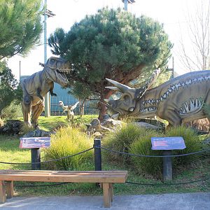 animatronic dinosaurs