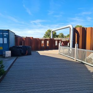Nortica - Walkway past fur seal enclosure