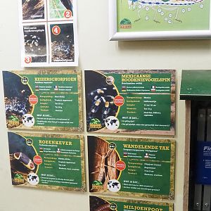 Invertebrate signage, 2023-05-31