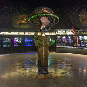 Sep. 2023 - Reptile House Plaza Panorama