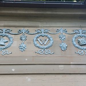 Perimeter wall detail