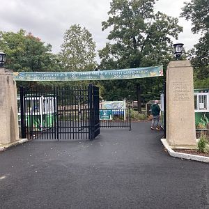 New- Zoo Entrance