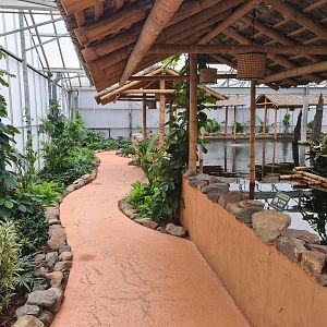 Walkway along top of Pankong river