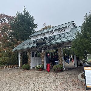 Cincinnati Zoo entrance