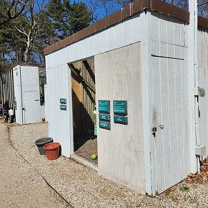 Earthplace - Bird of prey mews