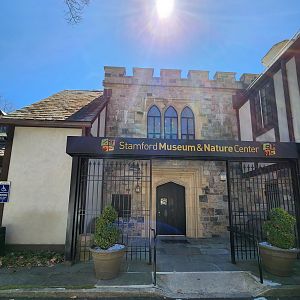 Stamford Museum & NC - Mansion entrance