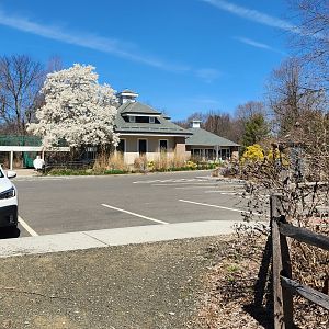 New Canaan Nature Center - Entrance