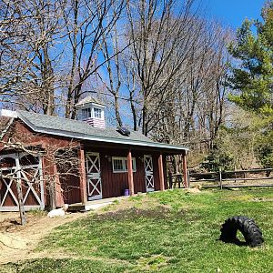 New Canaan Nature Center - Goat petting exhibit + barn