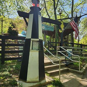 Glen Echo Park Aquarium - Entrance to aquarium grounds