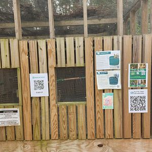 Piedmont Wildlife Center (NC) - Raptor mews viewing/signage example