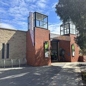 Melbourne Zoo (Rail Gate Entrance)