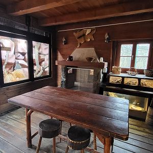 "Trapper's cabin" exhibit