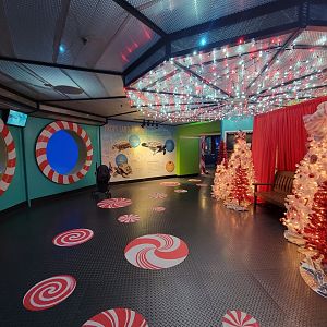 Adventure Aquarium - Christmas decor