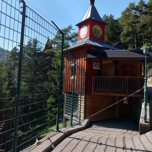 Der Weisser Zoo & Kameltheater Kernhof - Little Tibet snowleopard watching point