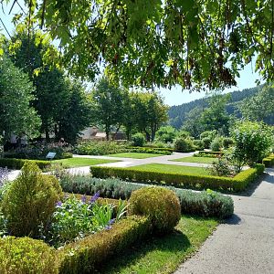 Formal gardens near the black & white ruffed lemur pavillion