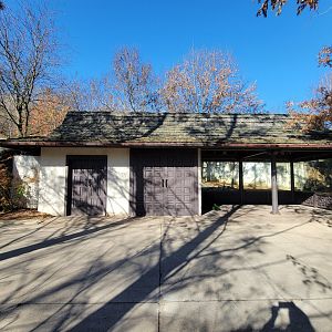 Akron Zoo - Viewing for tufted deer exhibit