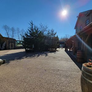 Akron Zoo - Grizzly Ridge rotunda
