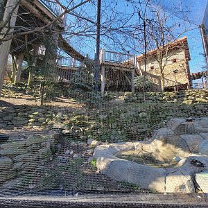 Akron Zoo - Native aviary from lower path