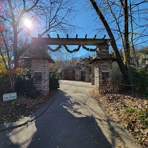 Akron Zoo - Legends of the Wild inner entrance/exit
