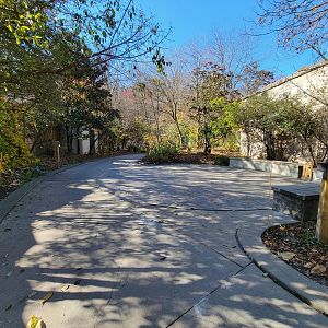 Akron Zoo - Seating area of Legends of the Wild