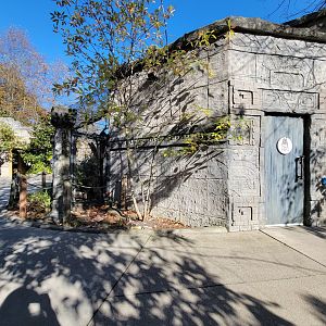 Akron Zoo - Exit from bat building