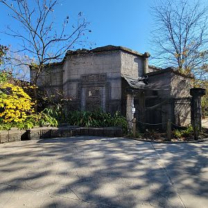 Akron Zoo - Bat building