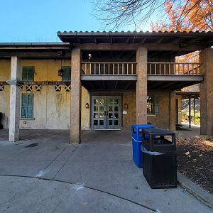 Akron Zoo - Madagascar building