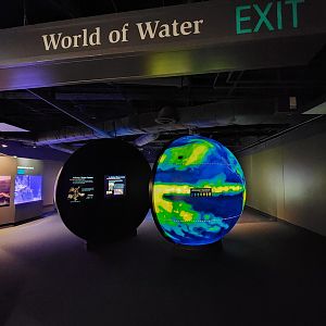 Flint RiverQuarium - World Of Water exhibit entrance