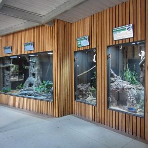 Reptile exhibits