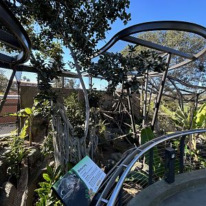 Animal Ambassador Exhibits - Wildlife Explorers Basecamp