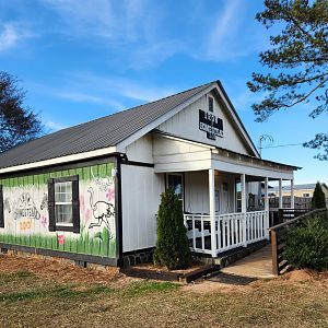 Iron P Homestead Zoo - Entrance