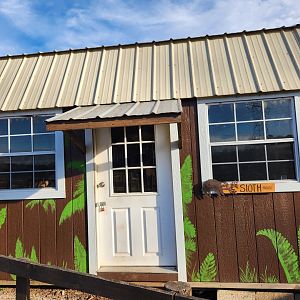 Iron P Homestead Zoo - Sloth house