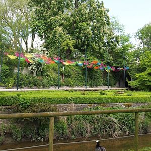 Walkway and gardens on the bank of the Dender river, 2023-05-16