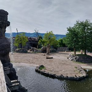 Himmapan - Main enclosure