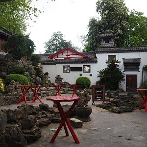 Chinese restaurant courtyard, 2023-05-16