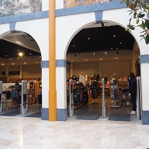 New entrance - Gallery of Worlds - One of two main gift shops, 2023-10-13