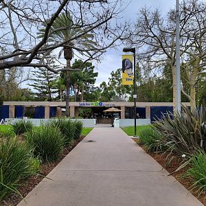 Santa Ana Zoo - Entrance