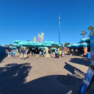 SeaWorld San Diego - View inside entrance, bamboo/epaulette shark touch areas
