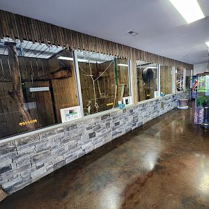 Little Ponderosa Zoo - Indoor exhibit area