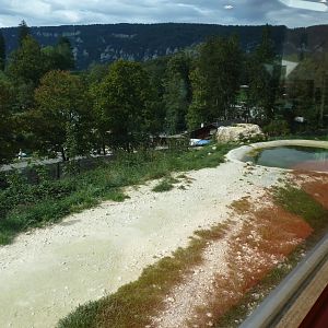 Sikypark Crémines - Inside the lion house - Main enclosure