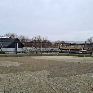 Seabird recovery aviary