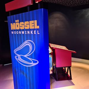 Mössel furnishings store in Wadden city