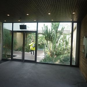 Etoscha-haus - Drought-resistant plants conservatory