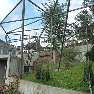 Birdhouse - Walk-through aviary