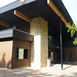 New entrance and gift shop building, 2023-07-18