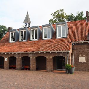 Gift shop building, 2023-08-17