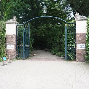 Old entrance gate, 2023-08-17